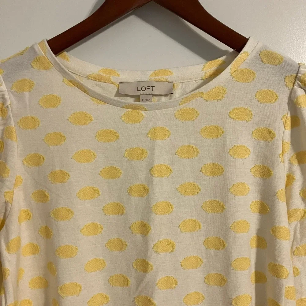 LOFT yellow &‎ white swiss dot peplum blouse with 7/8 puff sleeves women's sz S